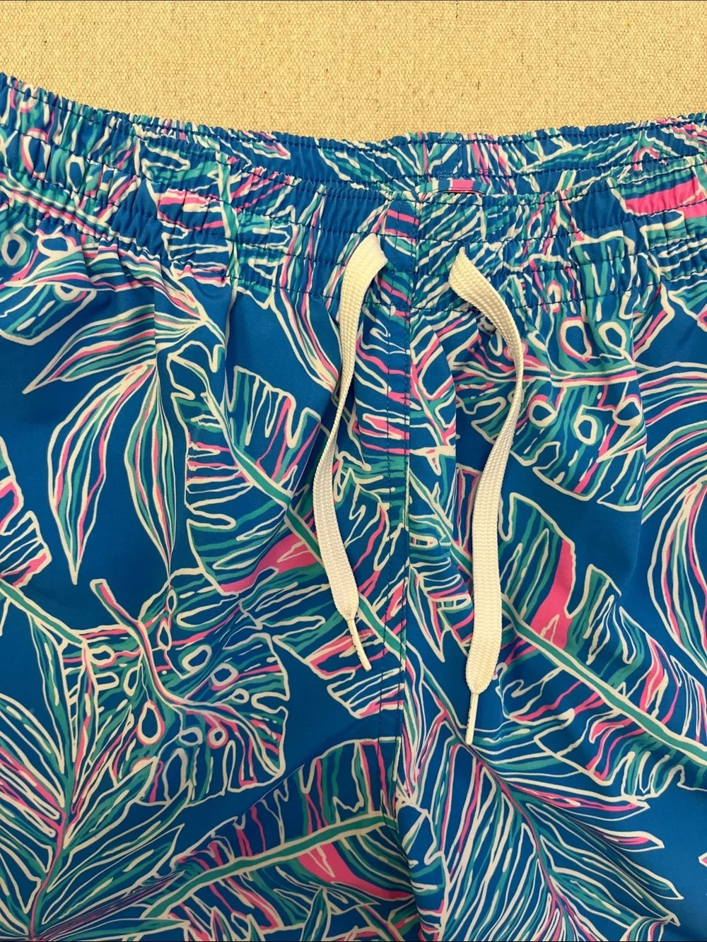 Chubbies Tropical Palm Print Swim Trunks Shorts Mens Large Blue